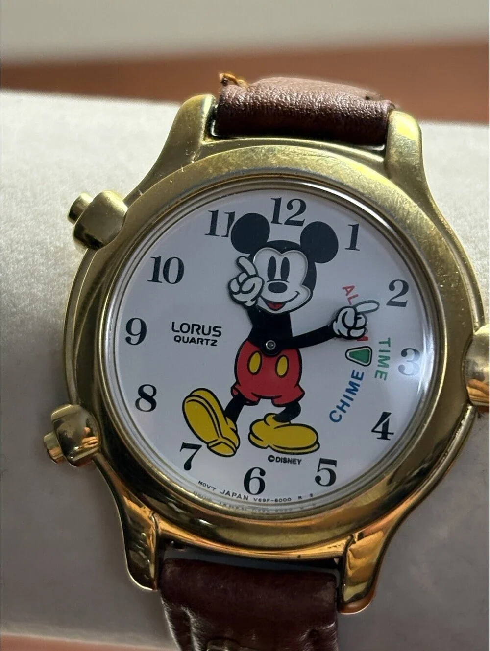 Rare Vintage Lorus Disney Mickey Mouse Alarm Chime Watch V69F-6000 W/ Tin